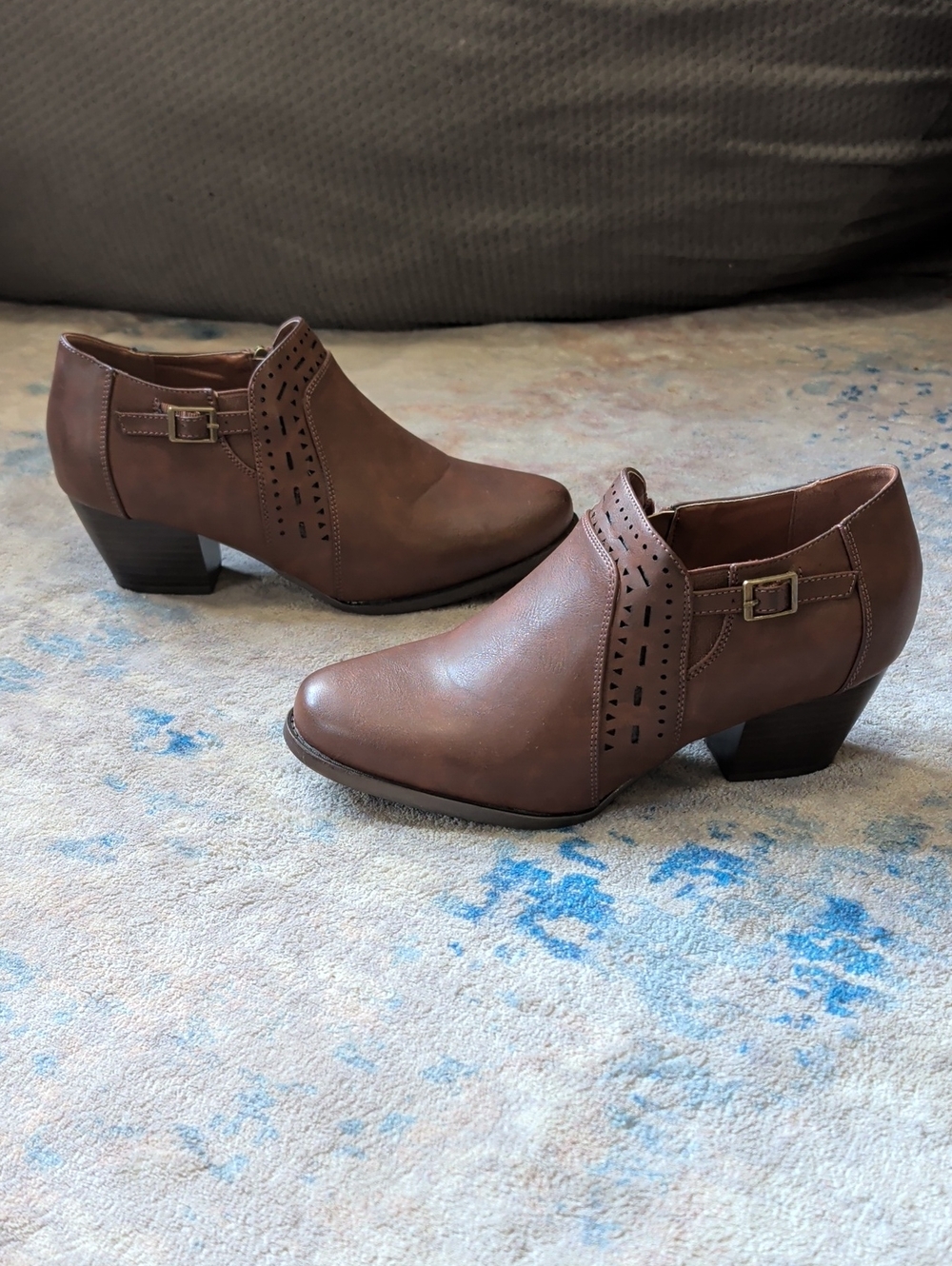 Sleepwalkers By Avenue Brown Faux Leather Cutout Ankle Booties w Buckle 10W US